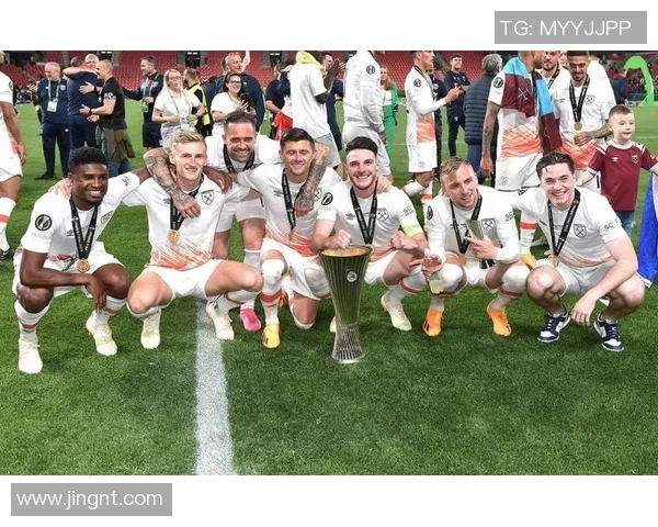 英格斯足球明星的辉煌历程与未来发展展望